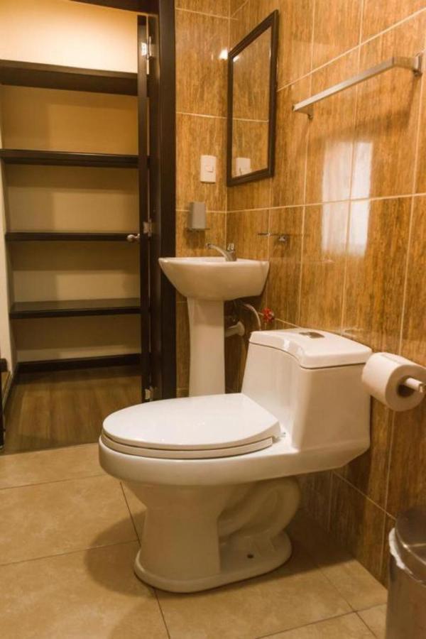 Hotel La Farola Куенка Екстериор снимка