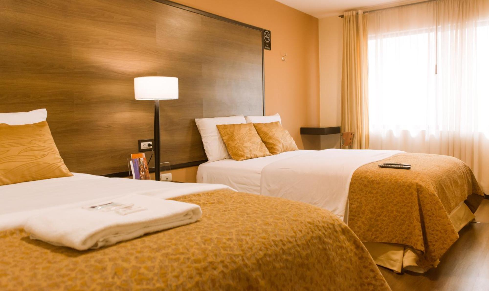 Hotel La Farola Куенка Екстериор снимка