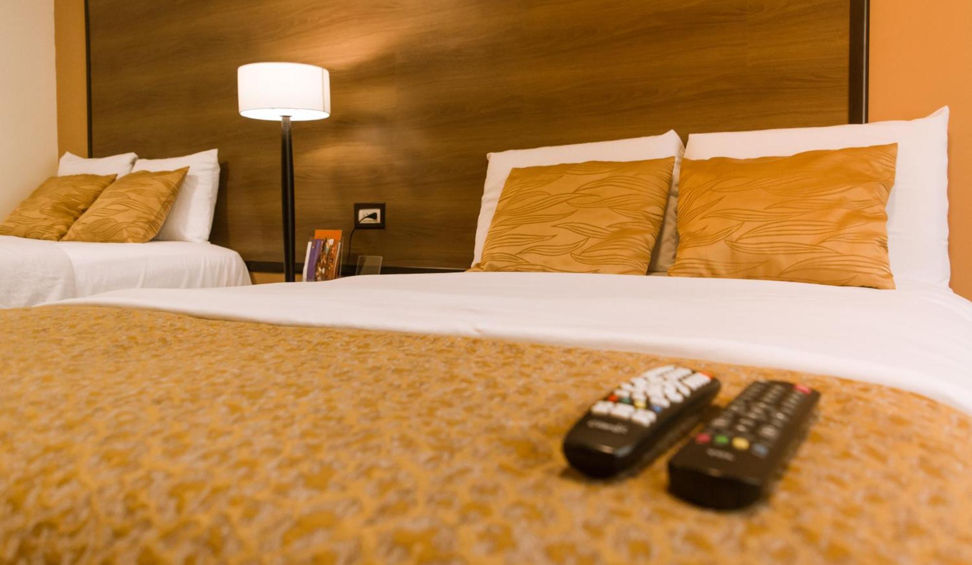 Hotel La Farola Куенка Екстериор снимка