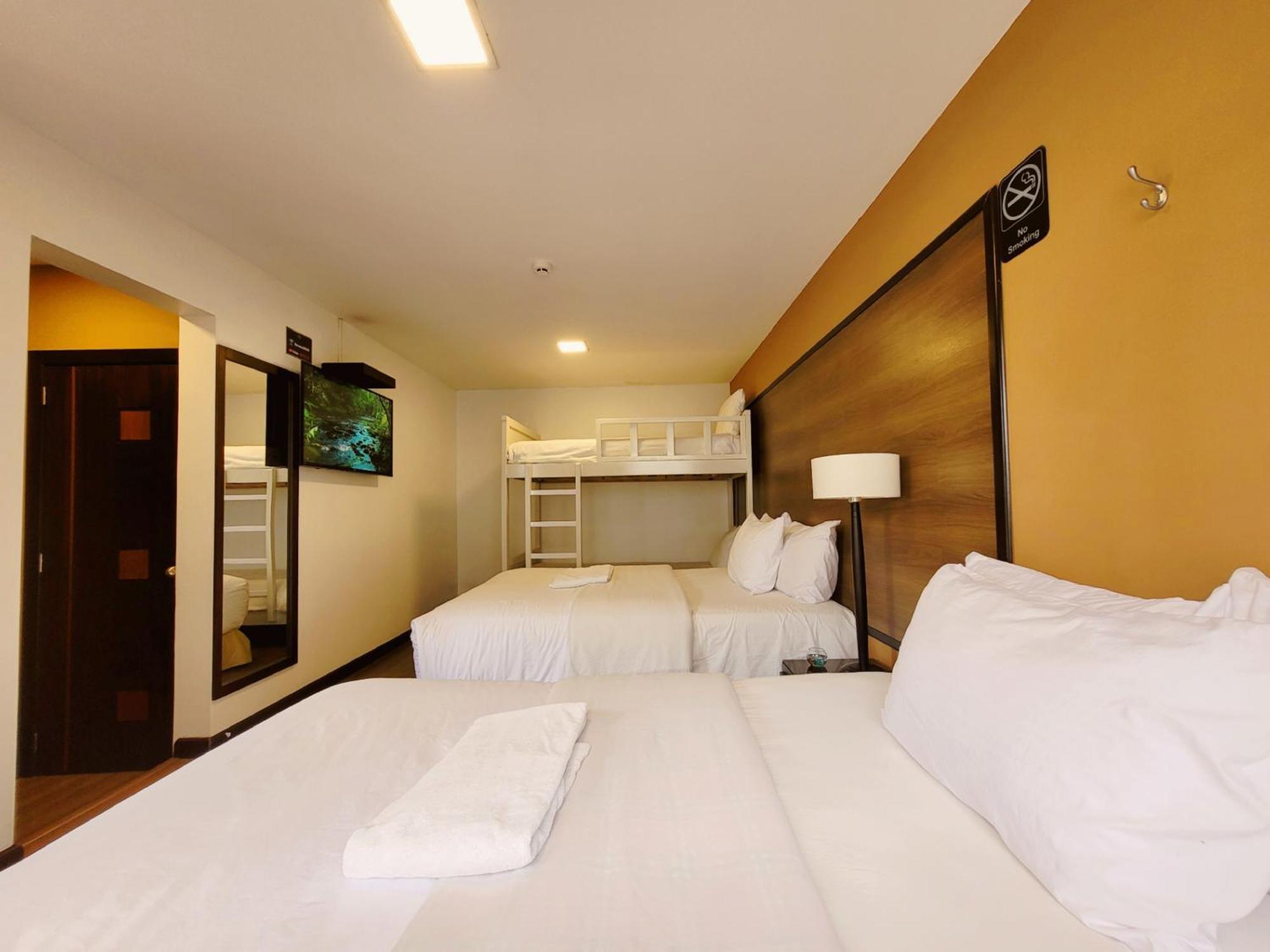 Hotel La Farola Куенка Екстериор снимка